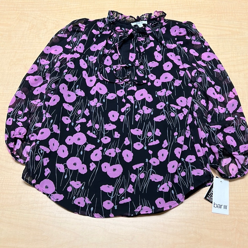 Bar III ruffle neck floral print top, size XS, NWT‎